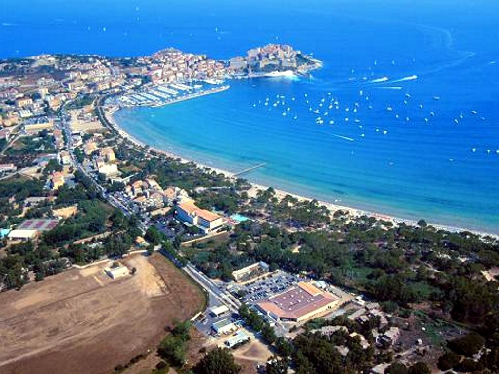 Les Residences Pinea Calvi  Exterior foto